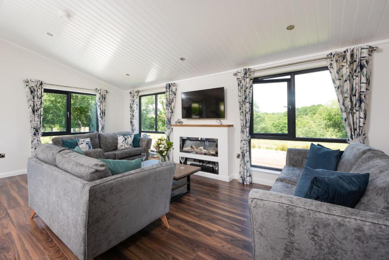 Lilac Lodge, 22 Roadford Lake Lodges Lifton エクステリア 写真