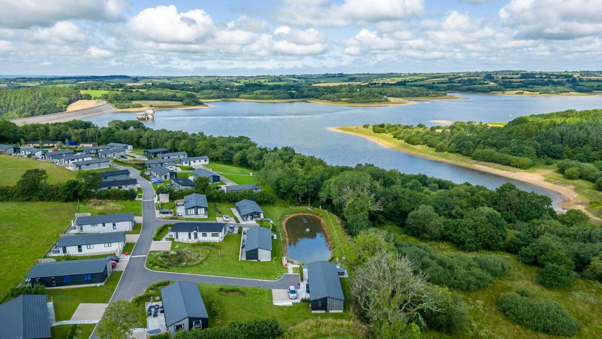 Lilac Lodge, 22 Roadford Lake Lodges Lifton エクステリア 写真