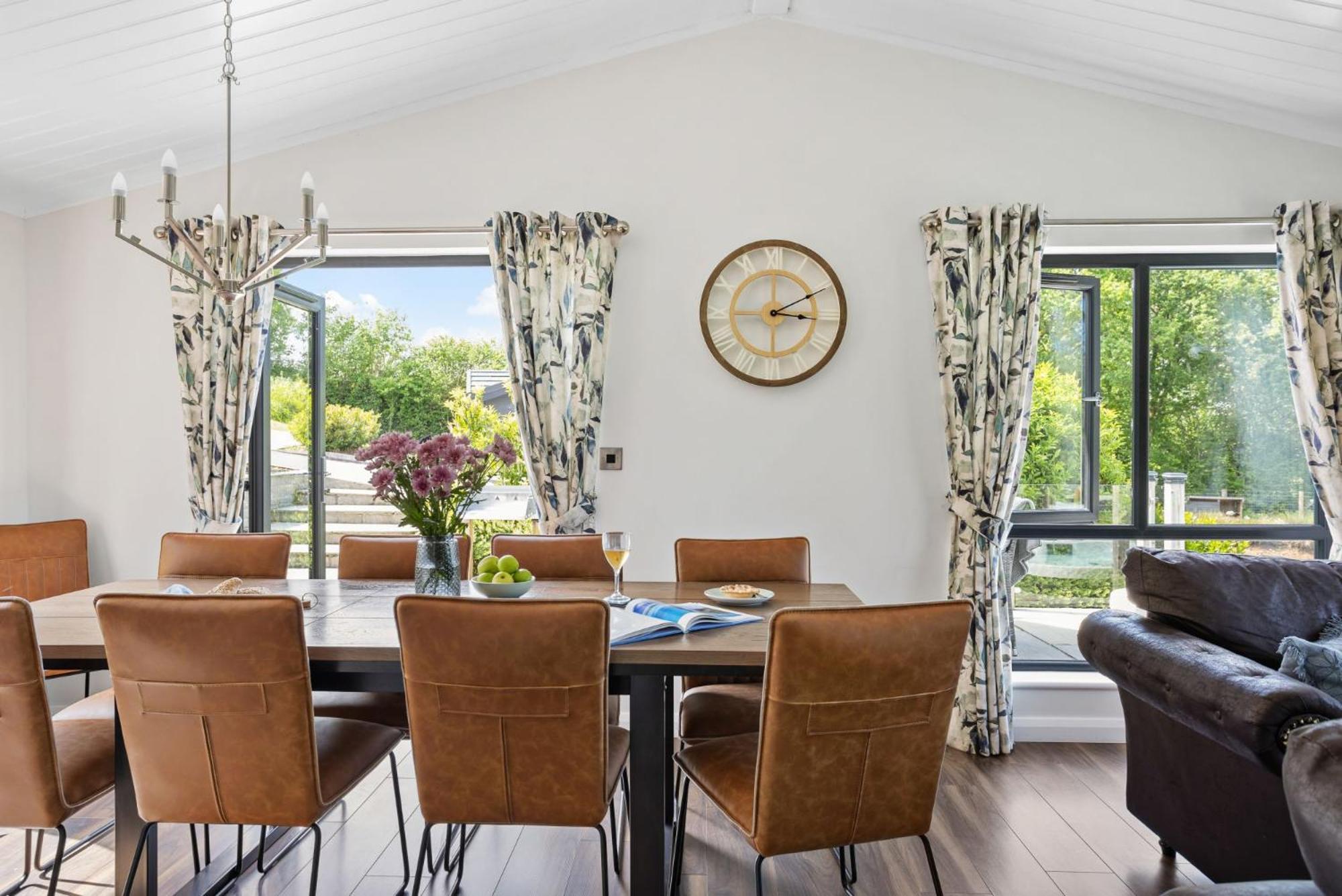 Lilac Lodge, 22 Roadford Lake Lodges Lifton エクステリア 写真