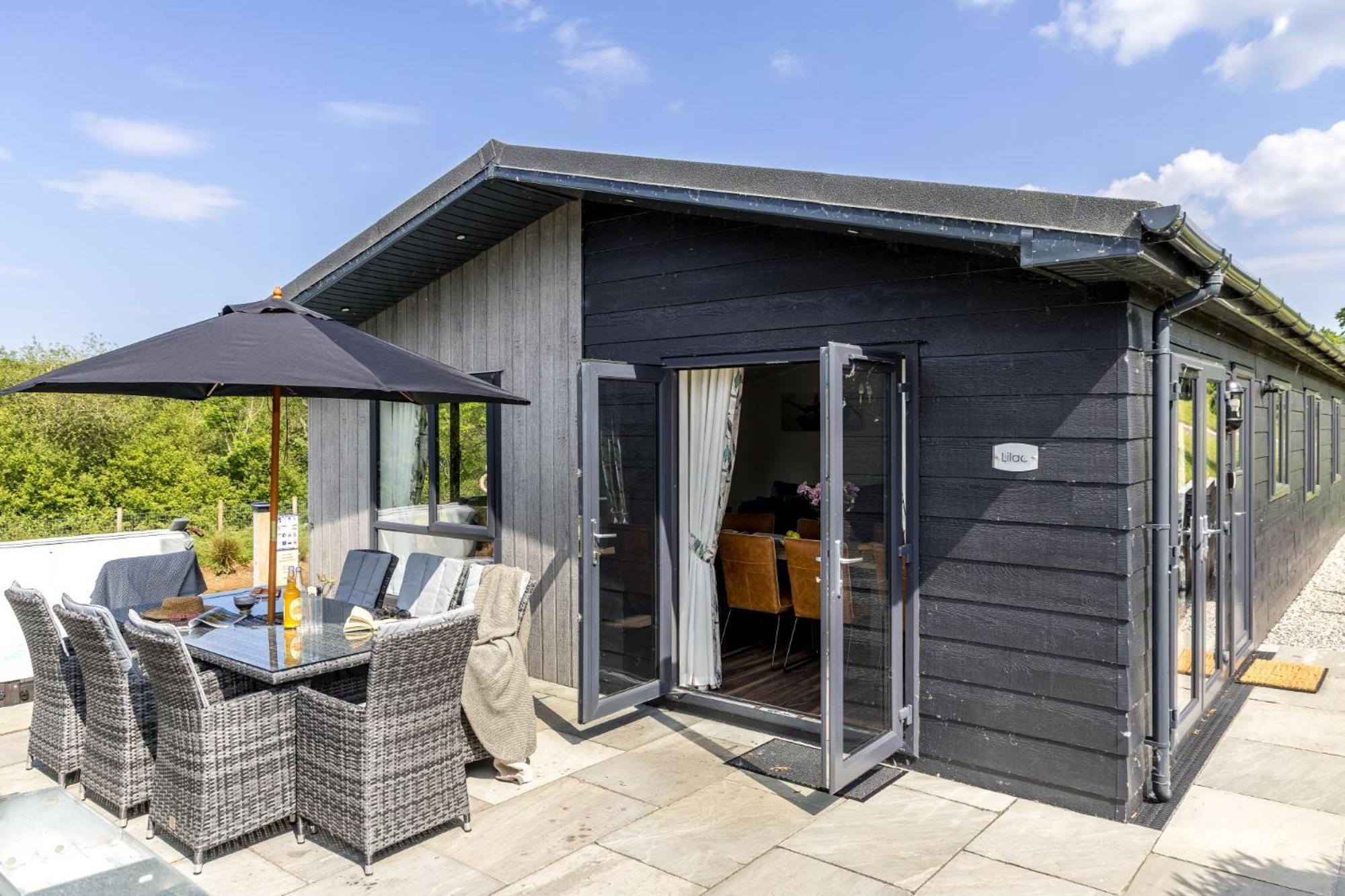 Lilac Lodge, 22 Roadford Lake Lodges Lifton エクステリア 写真