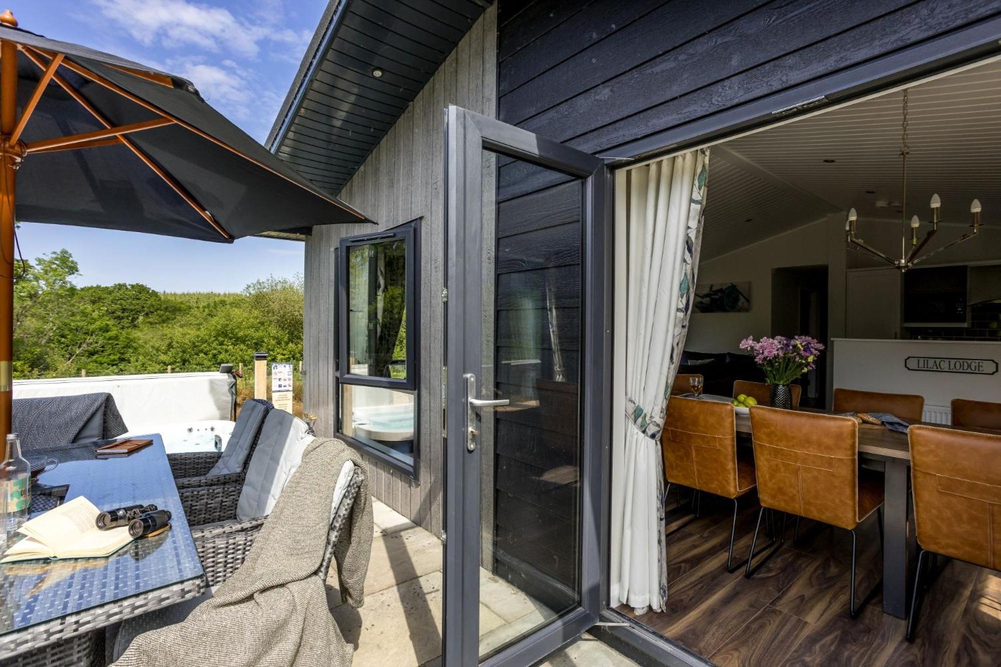 Lilac Lodge, 22 Roadford Lake Lodges Lifton エクステリア 写真