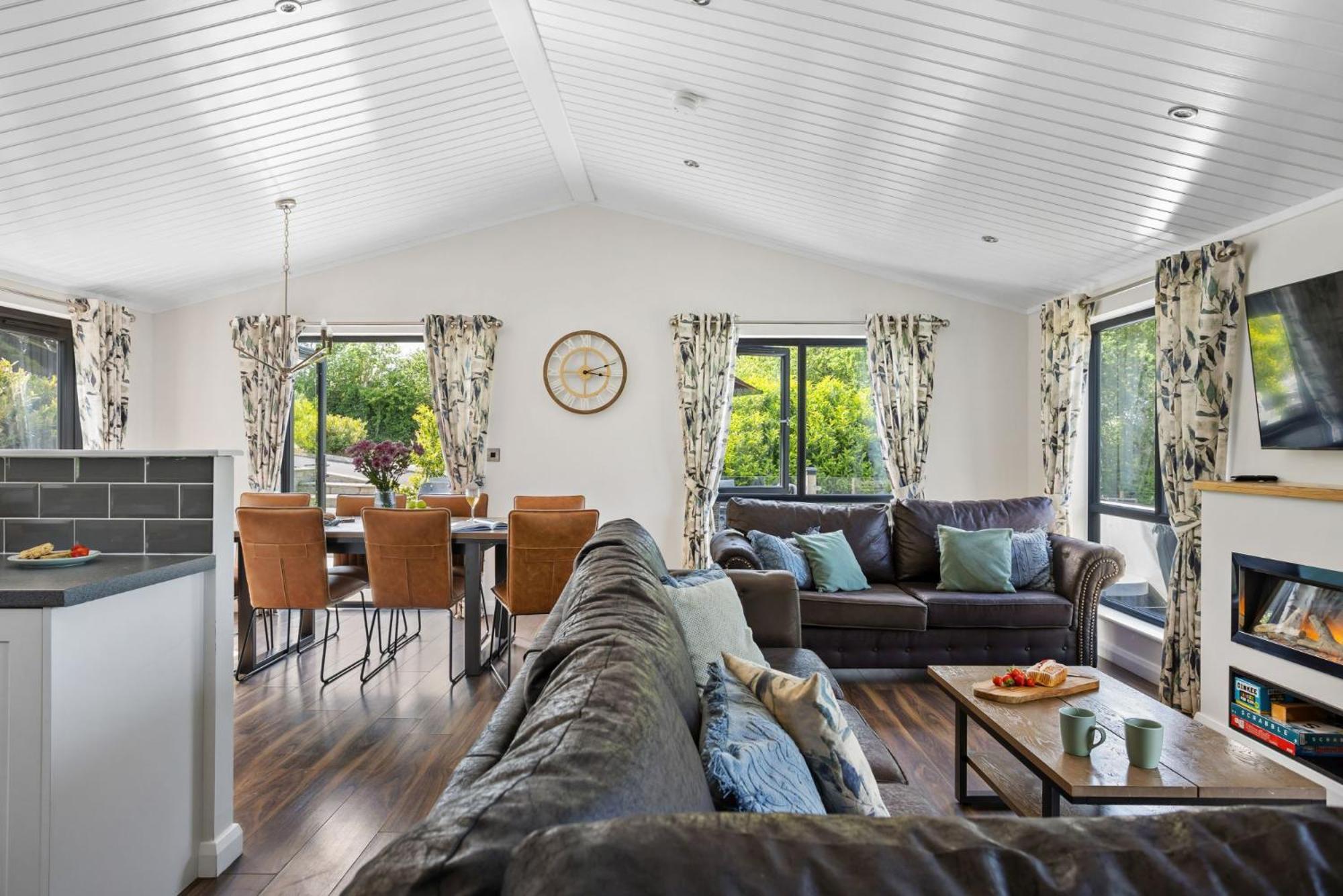Lilac Lodge, 22 Roadford Lake Lodges Lifton エクステリア 写真